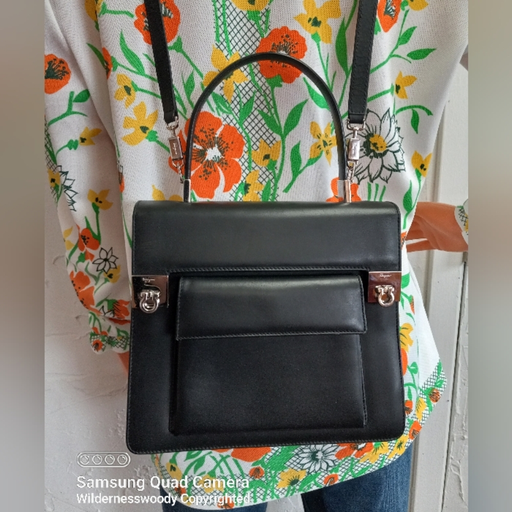Salvatore Ferragamo, The Nero, Vintage Italian Leather Shoulder Bag - Picture 16 of 16